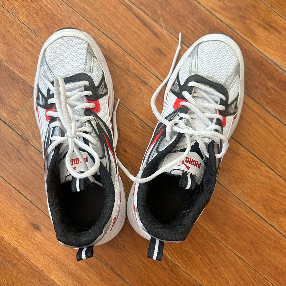 Puma Sneakers